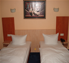 Zimmer 16 - Room 16